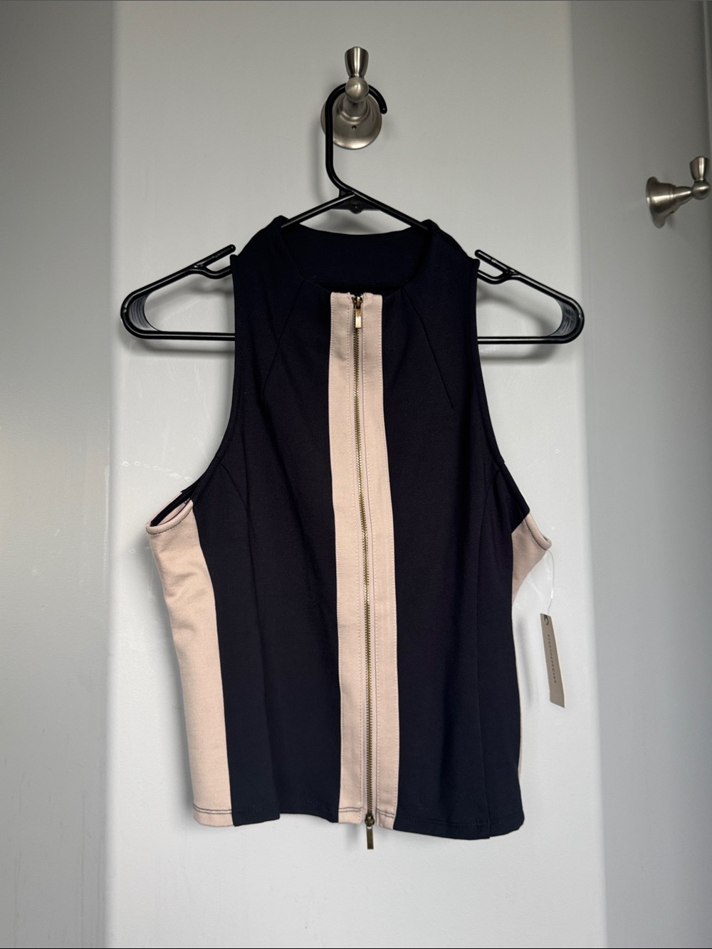 NWT Black and Tan Anthropologie Sleeveless Zip-Front Colorblock Top Size M